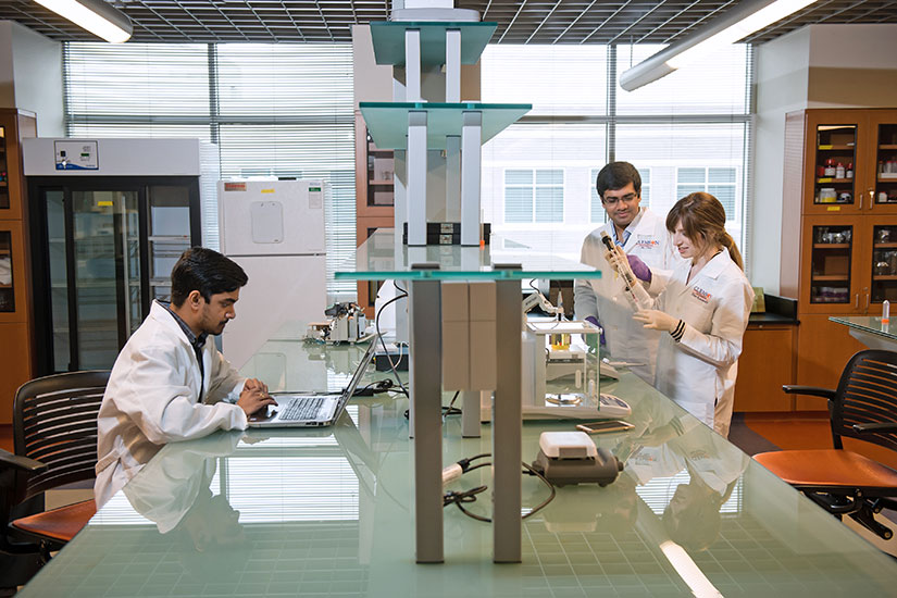 CUBEInC lab with students